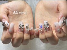 ムーンズ(Moon's)/