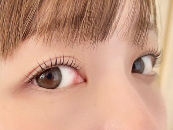 エム(M)の写真/あなたの目元をナチュラルに引き立てる★SNSで話題沸騰!!≪パリジェンヌラッシュリフト≫