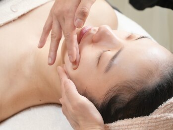 ティーズキッス(T’s Kiss)/フェイシャルトリートメント