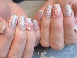 キラキラ桜ネイル