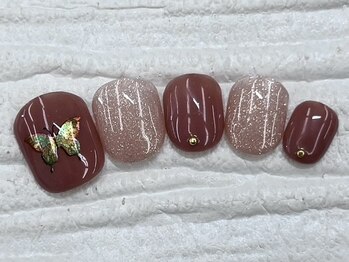 ハニービービー(Honey Bee Bee)/蝶々ネイル