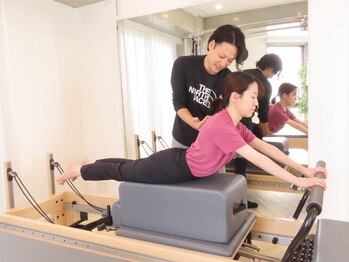 アライントウキョウ(ALIGN TOKYO)の写真/マシンピラティス×整体で効率的にしなやかなボディへ◎マッサージではよくならない肩こりを根本改善！