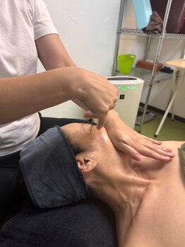 視力強化に特化した整体・花の都パリ発祥の小顔矯正技術　EYE REBORN / KOBIDO PARISの写真/【完全個室・プライベート空間】で贅沢な時間に。ヨーロッパで高い人気を誇る美容法で"すっぴん美人"へ♪