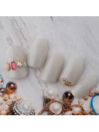 カラフルビジューキラキラネイル