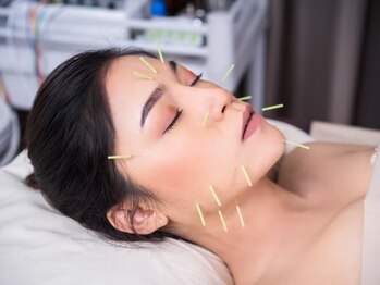 ハリサロンドオフ 南森町店(hari salon de off)の写真/【身体の内側からキレイを引き出す】お顔だけの施術ではありません！完全個室のプライベート空間◆