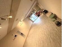 気持ち良くトレーニングできる清潔で快適な広々スペース♪