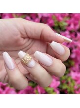 リッシュ(RICHE)/ホワイトベージュのリングネイル