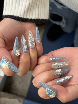 メロウ アイラッシュ(MELLOW eyelash)/ビジューネイル