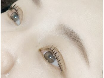 エマ(Emma)/ラッシュリフト