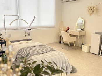 クラルテアンドコー(Salon Clarte&Co.)/韓国風の清潔感あふれる店内♪