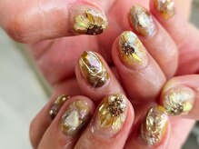 ネイルフロンティア 吉祥寺(NAIL FRONTIER)の雰囲気（ひまわりステンドグラス14980円♪[吉祥寺/パラジェル/手描き]）