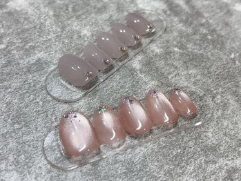 メロロココネイル(Melo Rococo)の写真/肌なじみの良いスキンカラーで、清楚で大人かわいいネイルに変身！職場でも浮かないデザインが魅力です♪