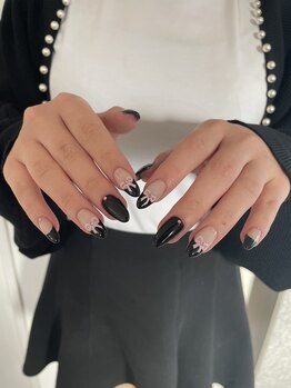 ムーイ 外苑前(mooi.)/ribon × Black