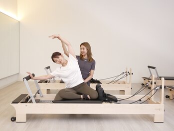 フィットプレイス 日吉店(FITPLACE)の写真/【首・肩のつらさ改善◎】2026年こそ痛みとおさらば！ピラティスで根本から整える健やかな身体作りを♪