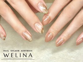 大人可愛いニュアンスネイル