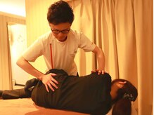 カラダファクトリー イオン相模原ショッピングセンター店/骨盤矯正で姿勢良くしましょう！