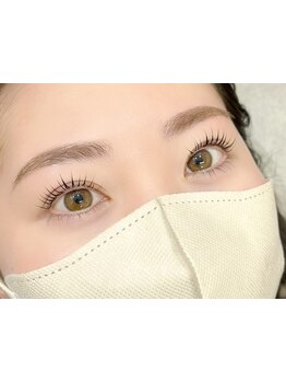 ナチュラル上品な目元にしたい