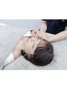 ハリカ 福岡天神店(HARIKA)の写真/【美容鍼と小顔矯正だけで驚愕の変化】結果重視の小顔に特化したプロの技術で理想の美を叶えます♪