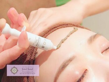 ジュエルボンド(Jewel Bond)の写真/日本人のお肌に特化！毛穴特化型ハーブピーリングでお悩み肌をきゅっと引き締めて、なめらかな艶肌へ♪