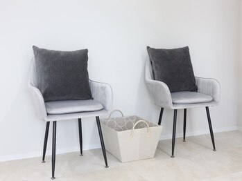 エムズアイブロウ 大阪京橋店(M’sアイブロウ)/待合スペース