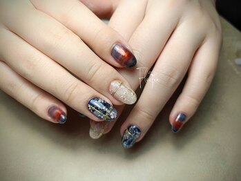 フローフェン(Floofen)/春泥棒