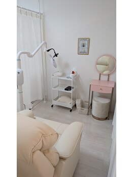 ホワイトニングショップ柳川店/半個室空間でリラックス