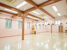 ティーシェイプ(T★SHAPE)の雰囲気（広々としたスタジオでグループレッスンも行っています♪）