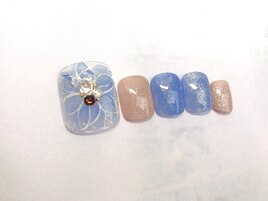 上品透けフラワーネイル