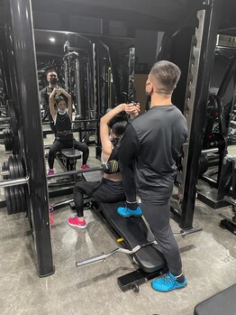 エクストリームパーソナルジム(X-TREME)/ダンベルフレンチ