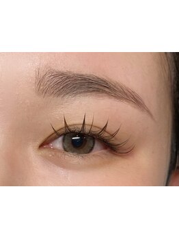 ナチュラル上品な目元にしたい