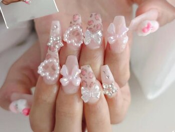 モナサロン(Mona salon)の写真/自爪が短い方でもチップ長さ出しでアートが楽しめる♪オーロラやミラーなど、最新トレンドアートが豊富☆