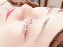 オーサム アイラッシュ(Awesome Eyelash)の雰囲気（ナチュラルな仕上がりのエアーセーブルフラットラッシュを使用）