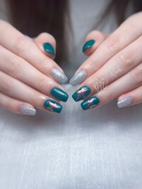 ギラギラ星ネイルです