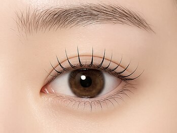 ストライプ 志木店の写真/ナチュラルからパッチリまでデザイン!がひときわ目を惹く上品お目元に◎パリジェンヌも人気です♪