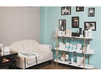 サロンドペオニー 川内店(salon de peony)/毛穴　小顔　フェイシャル