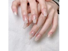 細部までこだわったアートネイル、あなたの個性を引き出します。