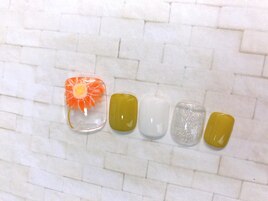 ガーリーフラワーネイル