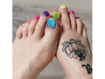 レイモード(Ray mode)/フットネイル持ち込みデザイン