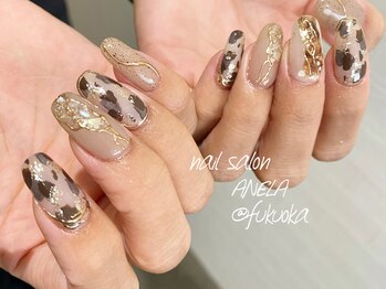 アネラ(ANELA)/白べっ甲ネイル