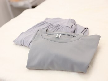 モモ 三ノ宮店(momo)/施術着をご準備しております☆