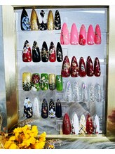 クイーン(Queen)/成人式ネイル