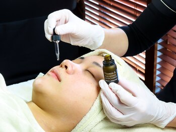 フェリス(FELIZ)/純粋レチノールピール