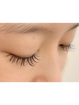 ナチュラル上品な目元にしたい