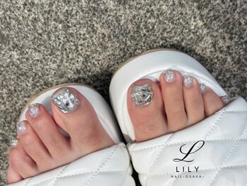 リリー 大阪駅前第一ビル店(Lily)の写真/【大人気フットネイル】#マグネットネイル、#埋め尽くしネイルなど細部までこだわるお洒落フットに◎