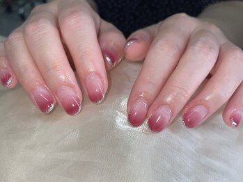 エガオネイルサロン 錦糸町店(EGAO NAIL SALON)/極細フレンチ+グラデーション