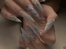 ディーティー(DT)/夏の海みたいなきらめきネイル
