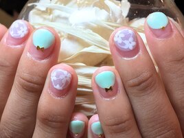 レースフラワーネイル。