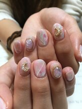 プチブラン(Petit Blanc)/ふんわりカラー大理石ネイル