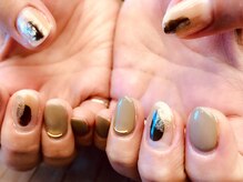 プラハネイル(+HER 美甲)/ニュアンスネイル