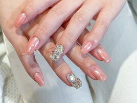 サテンネイル×ビジュー